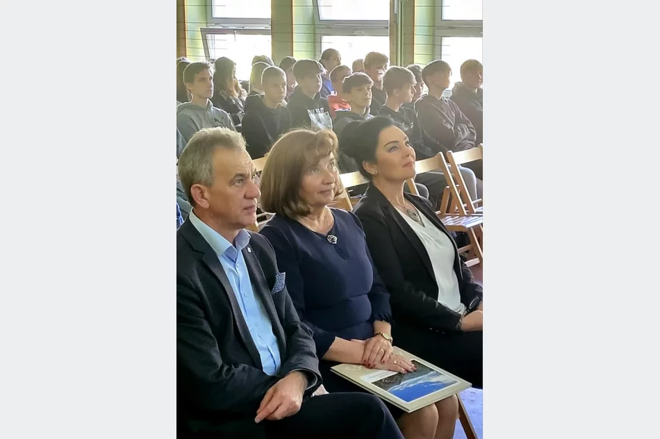 Jubileusz 30-lecia Rajdu Górskiego i 20-lecia Szkolnego Koła ORKANTOUR w I LO w Limanowej - zdjęcie 6