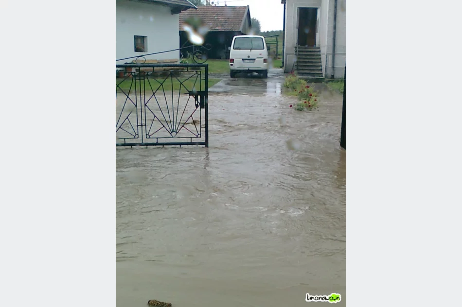 Oberwanie chmury nad Jodłownikiem - zdjęcie 4