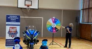 Spotkanie z przedstawicielami Komendy Wojewódzkiej Policji w ZSP Nr 4 - zdjęcie 5