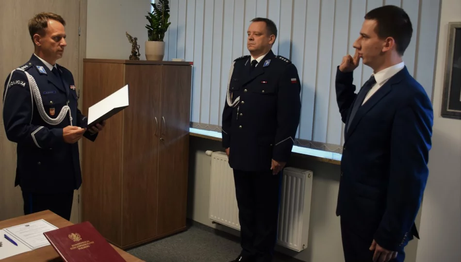 Uroczyste ślubowanie nowego policjanta  - zdjęcie 1