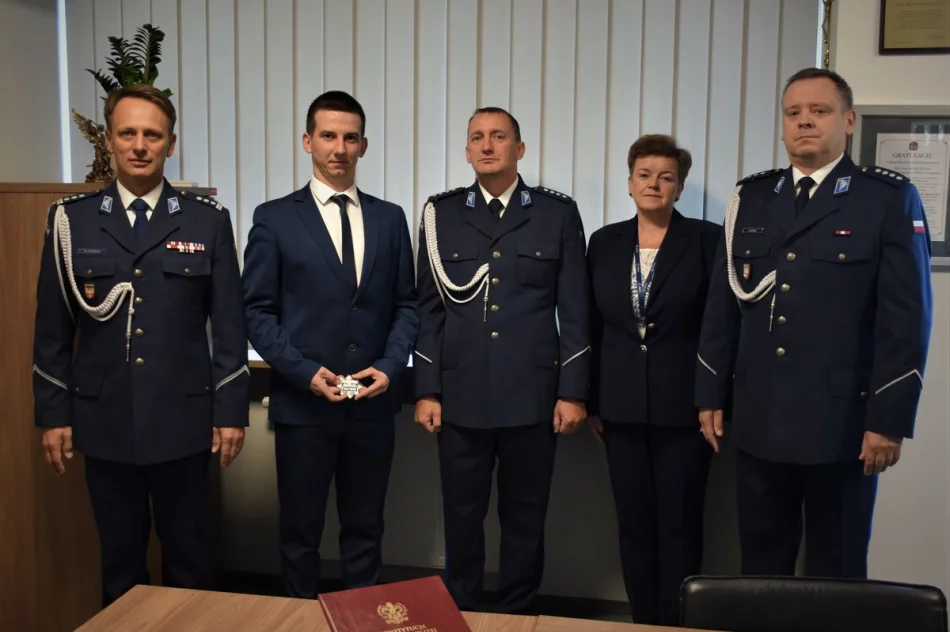Uroczyste ślubowanie nowego policjanta  - zdjęcie 3