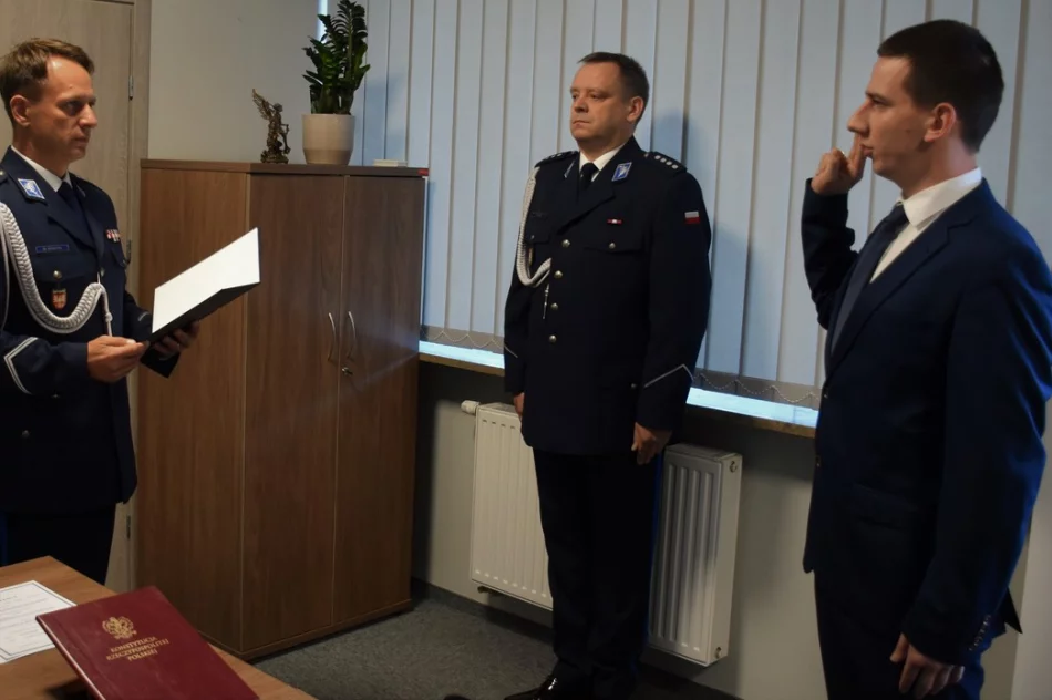 Uroczyste ślubowanie nowego policjanta  - zdjęcie 4