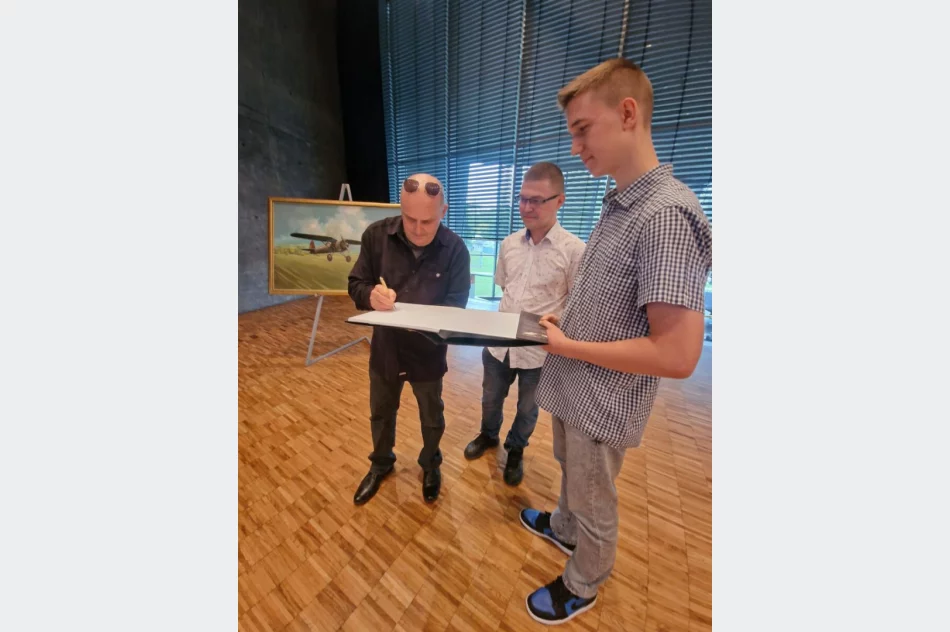 Gratka dla miłośników malarstwa i lotnictwa - zdjęcie 14