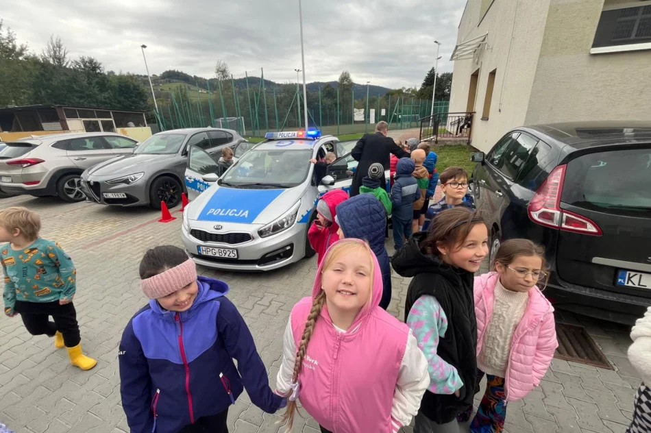 Policjanci spotkali się z młodzieżą - zdjęcie 14