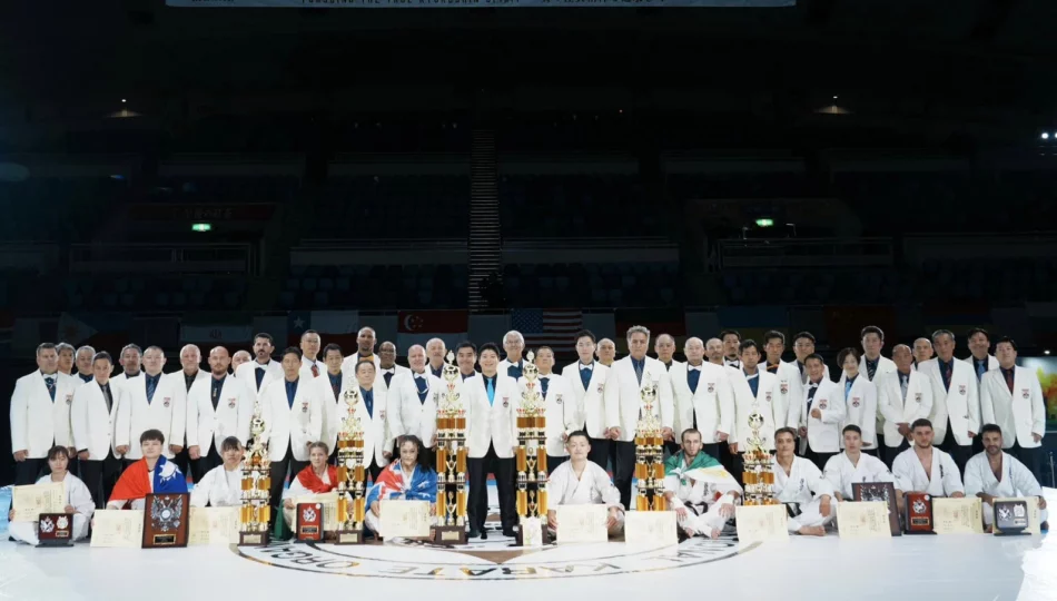 Zawodnicy Limanowskiego Klubu Kyokushin Karate na Mistrzostwach Świata IKO Nakamura w Japonii - zdjęcie 1