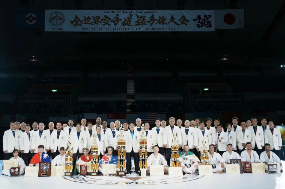 Zawodnicy Limanowskiego Klubu Kyokushin Karate na Mistrzostwach Świata IKO Nakamura w Japonii - zdjęcie 2