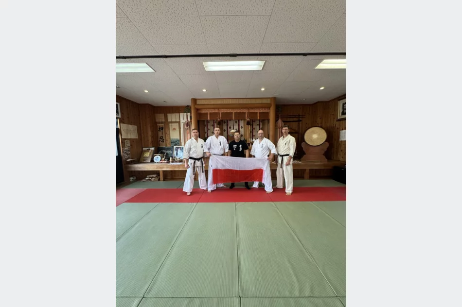 Zawodnicy Limanowskiego Klubu Kyokushin Karate na Mistrzostwach Świata IKO Nakamura w Japonii - zdjęcie 9