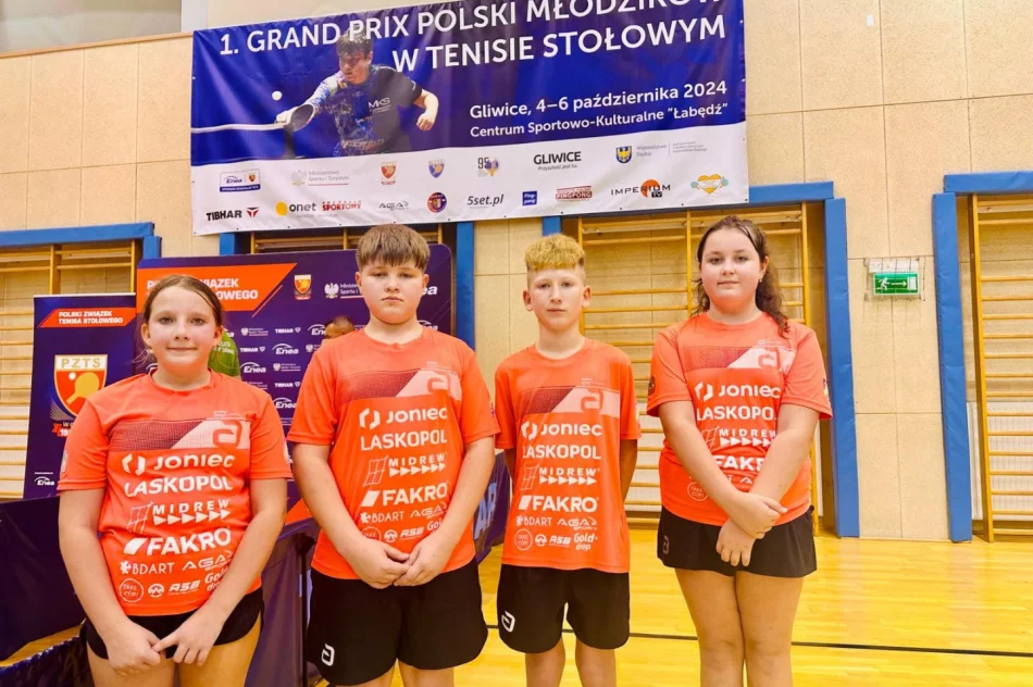Zawodnicy UKS Płomień Limanowa na Grand Prix Polski w Tenisie Stołowym - zdjęcie 2