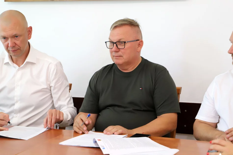 Blisko 28 milionów złotych na modernizację i rozbudowę systemu gospodarki komunalnej - zdjęcie 13