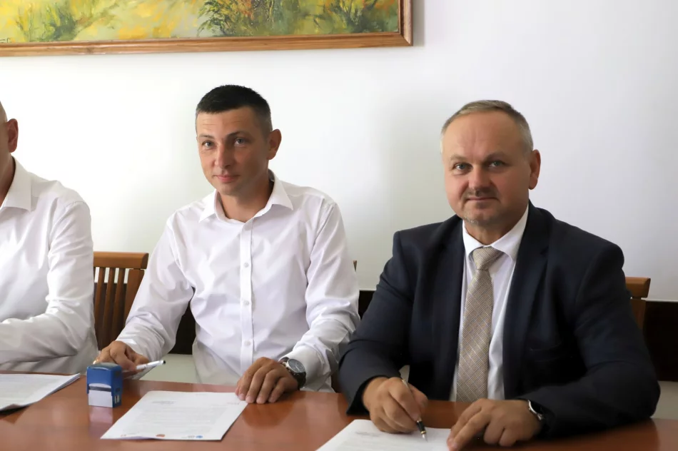 Blisko 28 milionów złotych na modernizację i rozbudowę systemu gospodarki komunalnej - zdjęcie 19