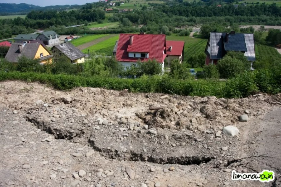 Kolejne niebezpieczne osuwiska - zdjęcie 2