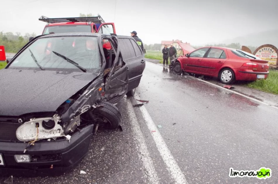 Zderzenie trzech samochodów - zdjęcie 2