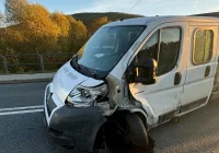 Kolizja trzech aut. Jeden z kierowców bez uprawnień - zdjęcie główne