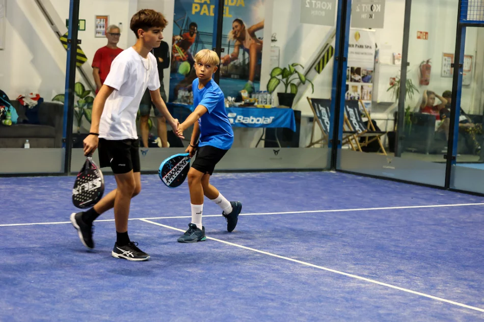 Wiktor Kołodziej wicemistrzem Polski juniorów U16 w padlu - zdjęcie 7