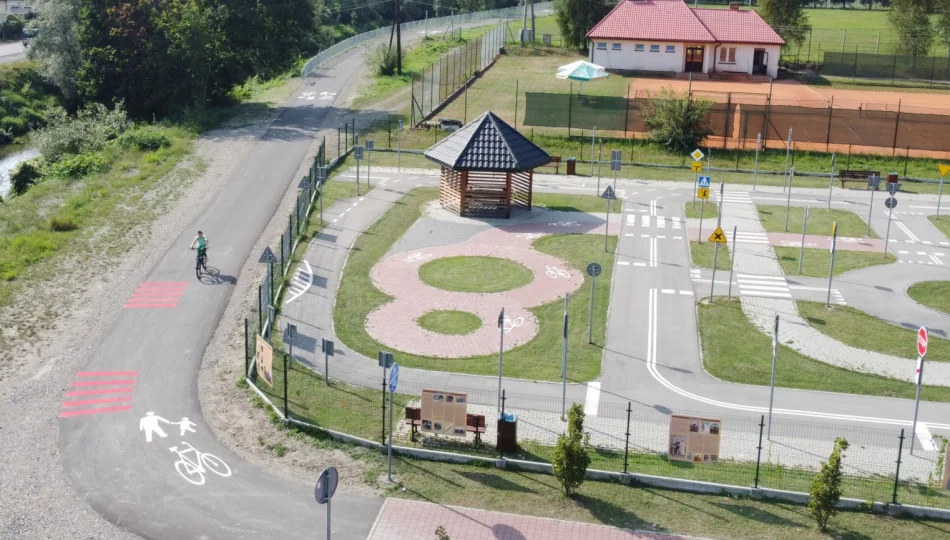 Pierwszy odcinek ścieżki gotowy. Docelowo połączy dwie gminy - zdjęcie 1