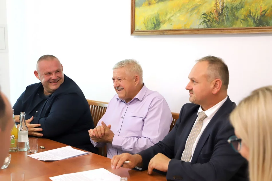 Gmina rozpoczyna “historyczne inwestycje” w gospodarkę komunalną - zdjęcie 3