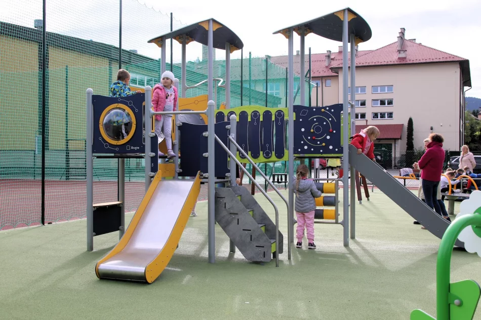 Zmodernizowano kompleks boisk sportowych - zdjęcie 2