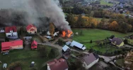 Pożar zabudowań gospodarczych (ZDJĘCIA I WIDEO) - zdjęcie 2