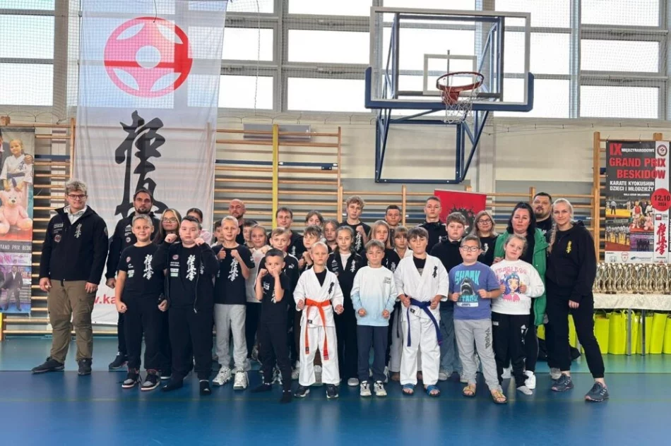 23 medale w Wilkowicach i 2 miejsce drużynowo dla zawodników Limanowskiego Klubu Kyokushin Karate na Grand Prix Beskidów - zdjęcie 3