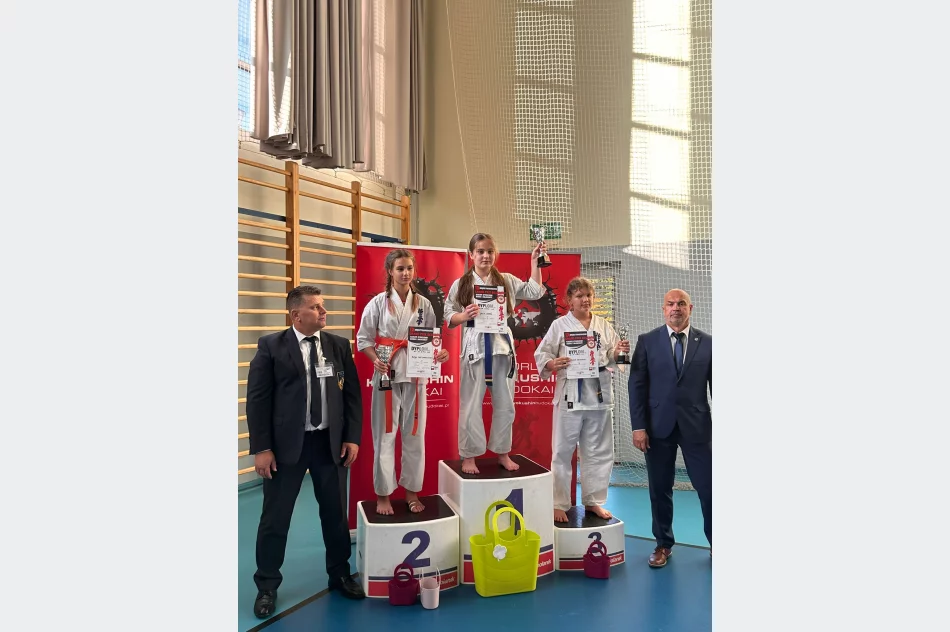 23 medale w Wilkowicach i 2 miejsce drużynowo dla zawodników Limanowskiego Klubu Kyokushin Karate na Grand Prix Beskidów - zdjęcie 8