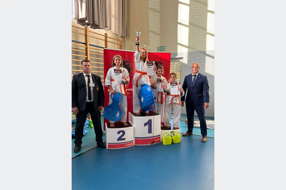23 medale w Wilkowicach i 2 miejsce drużynowo dla zawodników Limanowskiego Klubu Kyokushin Karate na Grand Prix Beskidów - zdjęcie 14