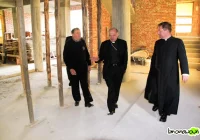 Metropolita warszawski w Mszanie - zdjęcie główne