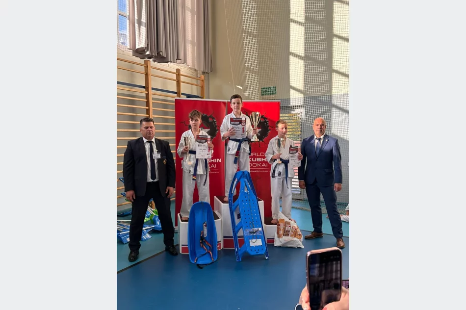 Karatecy z Grand Prix Beskidów wrócili w dobrych nastrojach - zdjęcie 19