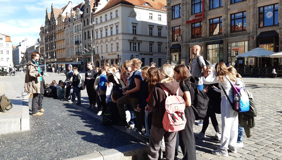 „Podróże z klasą” – ministerialny projekt w Szkole Podstawowej nr 3