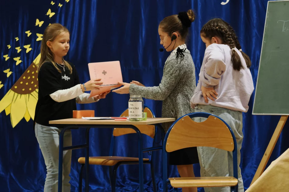 Dzień Edukacji Narodowej w Szkole Podstawowej Nr 3 w Limanowej - zdjęcie 18