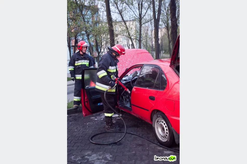 Płonął samochód - zdjęcie 4