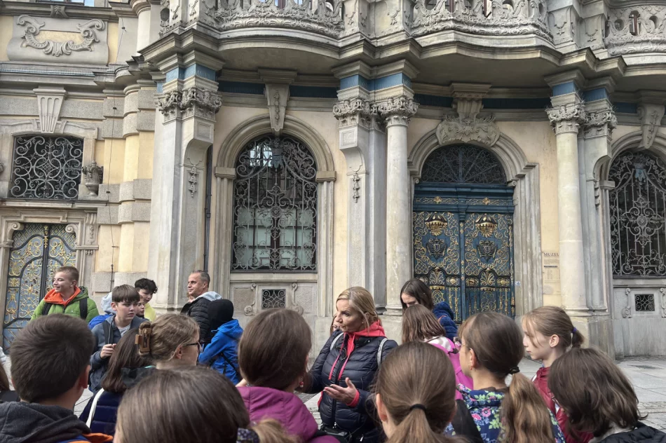 Wycieczka uczniów klas siódmych SP nr 2 dofinansowana z projektu ,,Podróże z klasą” - zdjęcie 13
