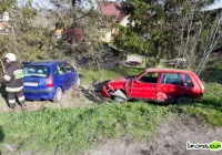Zderzenie dwóch samochodów w Dobrej - zdjęcie główne