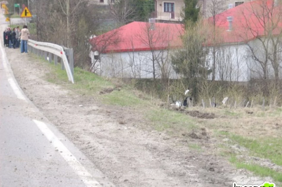 Cztery osoby ranne w wypadku - zdjęcie 2