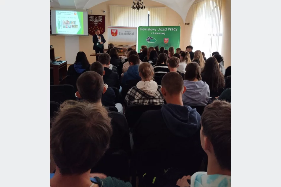 Spotkanie z młodzieżą w ramach Ogólnopolskiego Tygodnia Kariery - zdjęcie 2