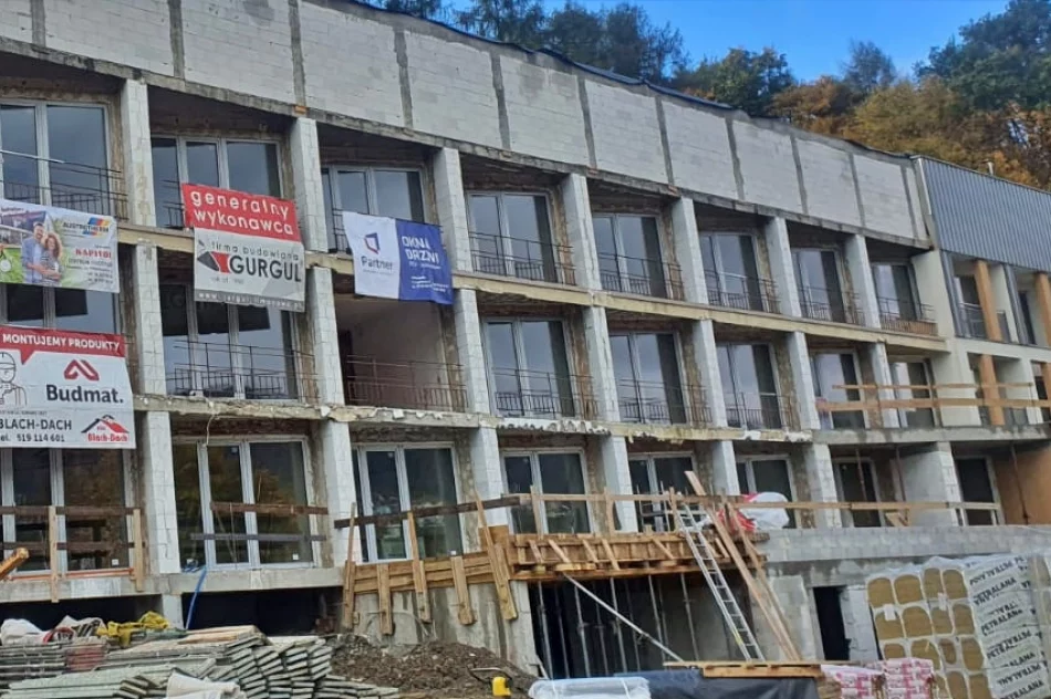 Stary hotel zmienia się w “zaplecze noclegowe LDK” - zdjęcie 6