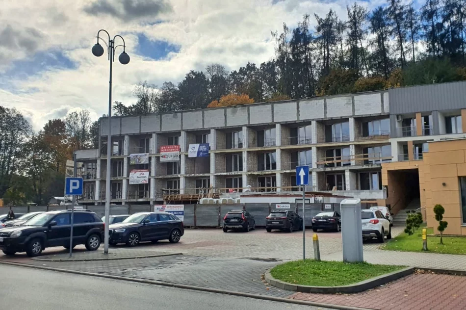 Stary hotel zmienia się w “zaplecze noclegowe LDK” - zdjęcie 9