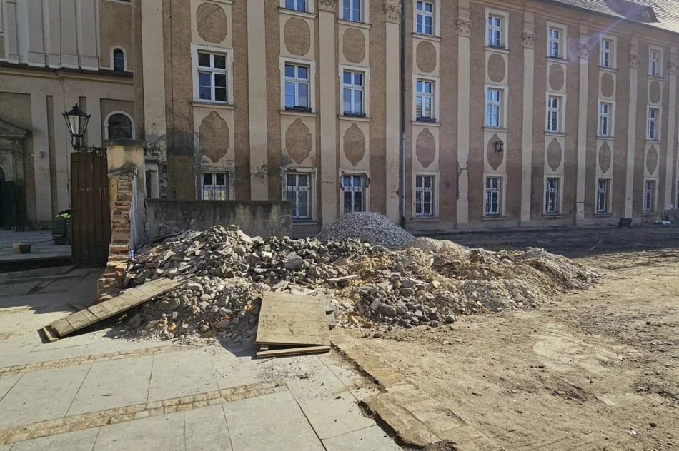 Tona karmy dla zwierząt trafiła do Kłodzka (ZDJĘCIA) - zdjęcie 17