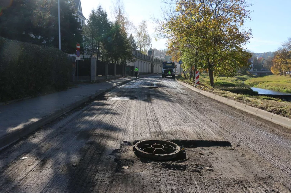 Trwa przebudowa ulicy – zmiany w organizacji ruchu - zdjęcie 13