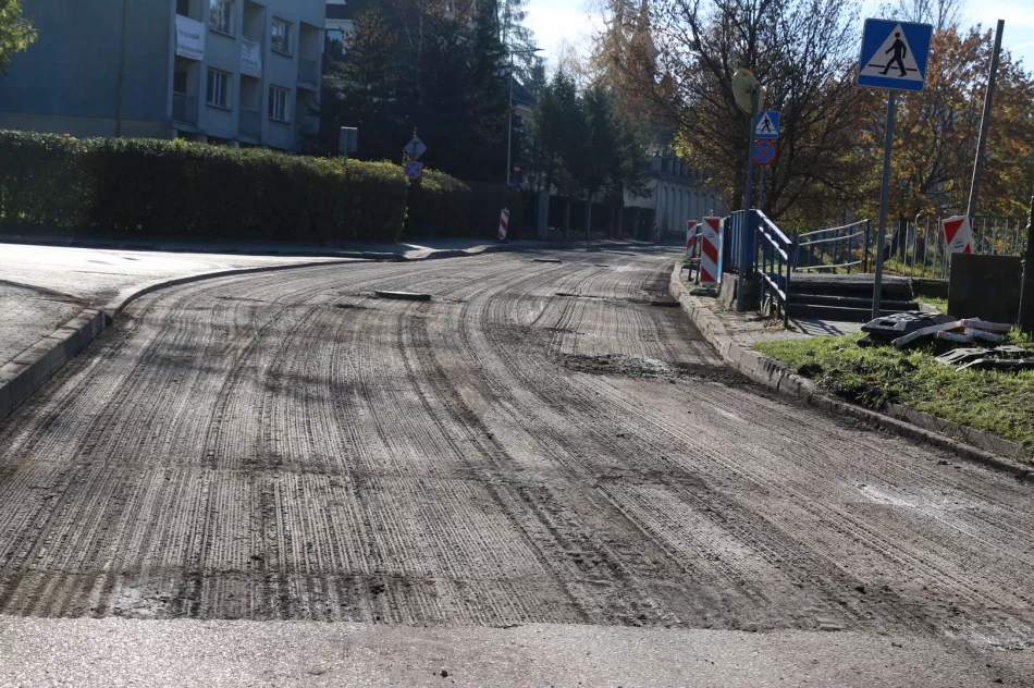 Trwa przebudowa ulicy – zmiany w organizacji ruchu - zdjęcie 18