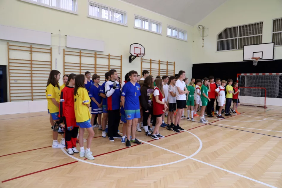 Stara Wieś II wygrywa Mistrzostwa Gminy Limanowa w Unihokeju Młodzieży Szkolnej - zdjęcie 2