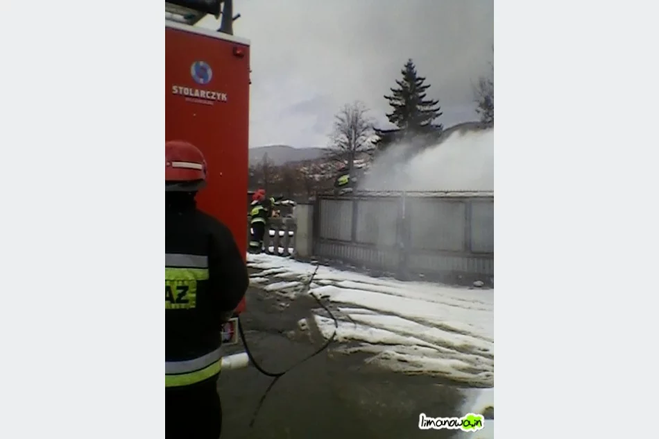 Płonął śmietnik przy cmentarzu - zdjęcie 3