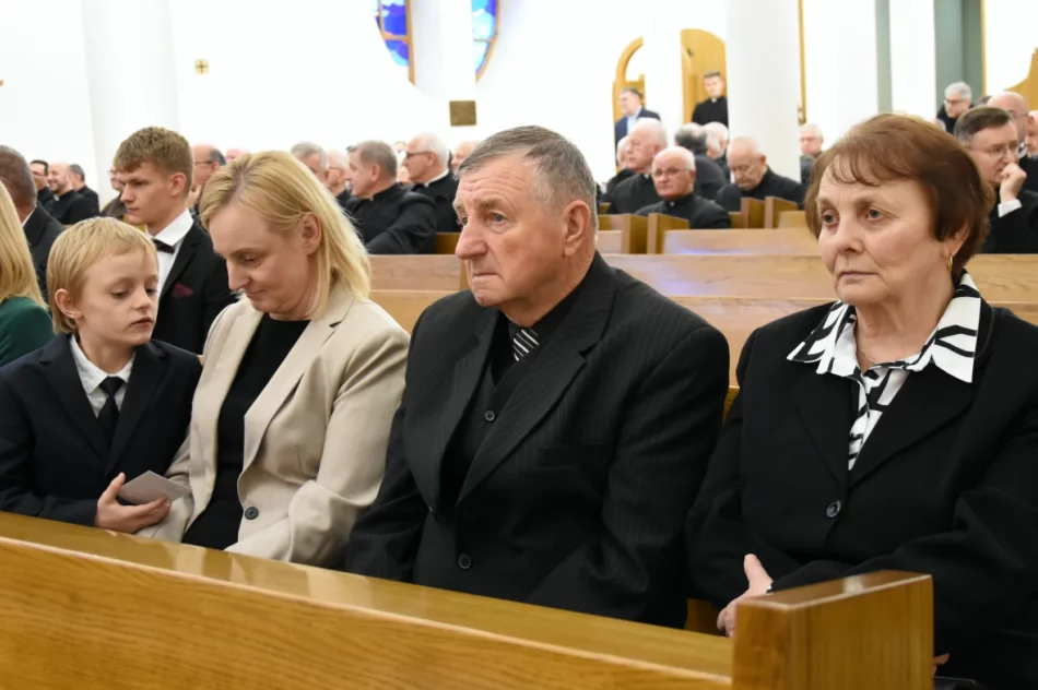 Rozpoczął się diecezjalny etap procesu beatyfikacyjnego ks. Jana Czuby - zdjęcie 10