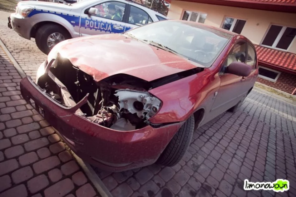 Zatrzymał się na ścianie sklepu - zdjęcie 4