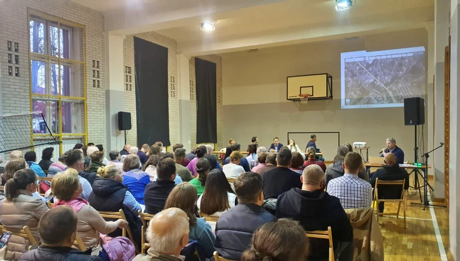 Osiedle podzielone, nerwy na spotkaniu. Co z przejazdem ul. Graniczną?  - zdjęcie 1