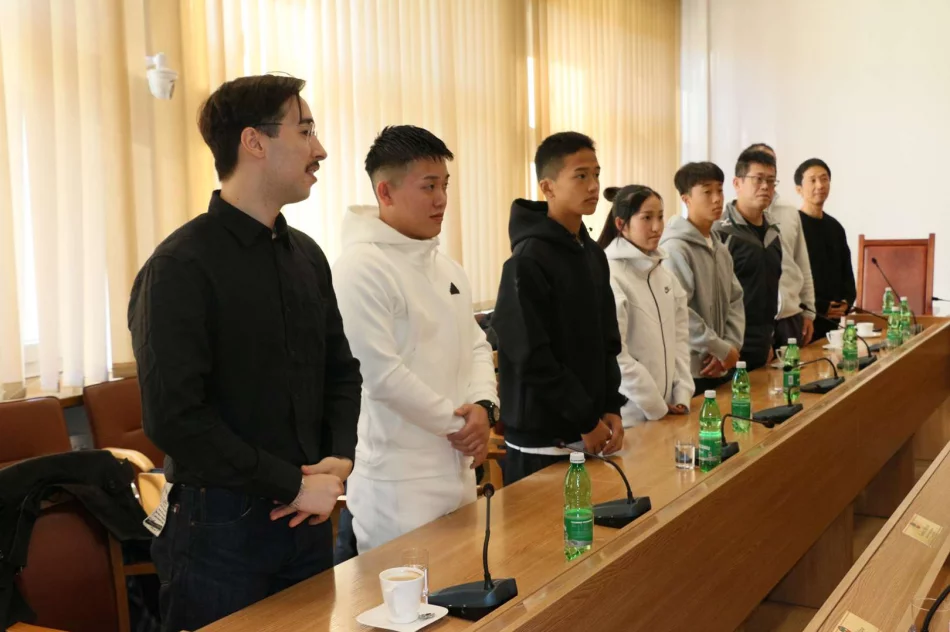  Karatecy z Japonii z wizytą w Urzędzie Miasta - zdjęcie 7