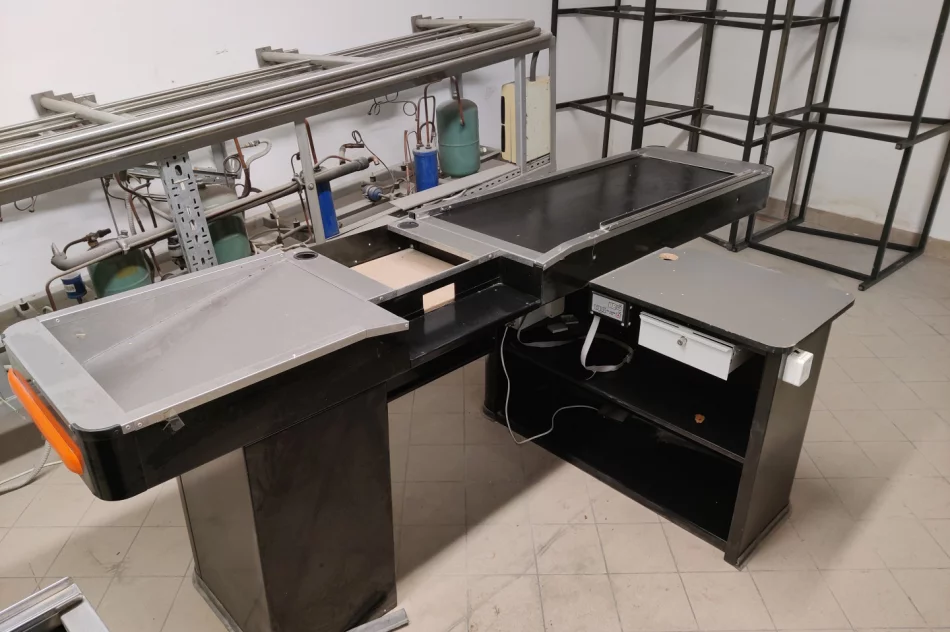 / Wyprzedaż sprzętu sklepowego - kompletne wyposażenie! / - zdjęcie 9