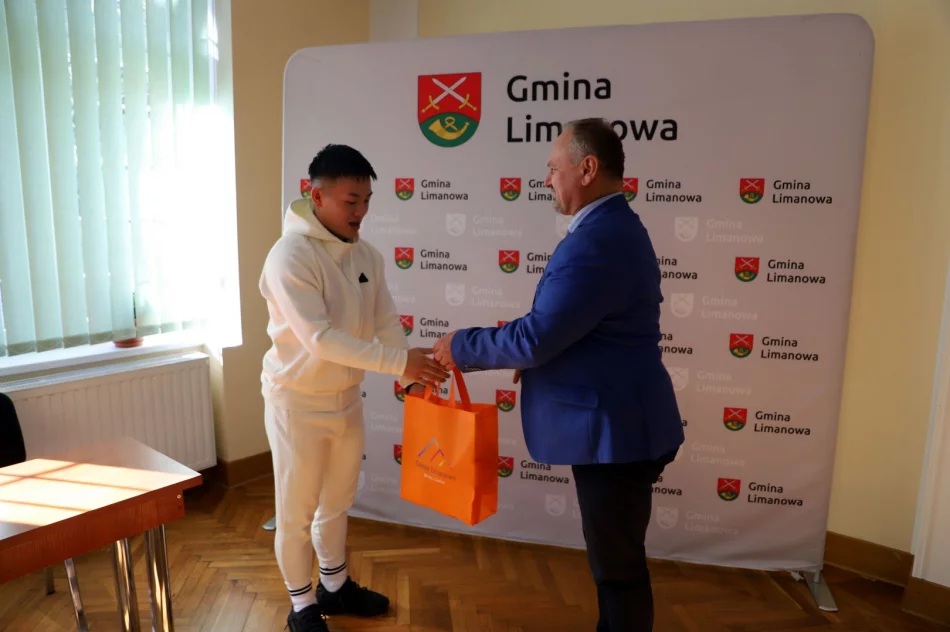 Karatecy z Japonii z wizytą u Wójta Gminy Limanowa - zdjęcie 9