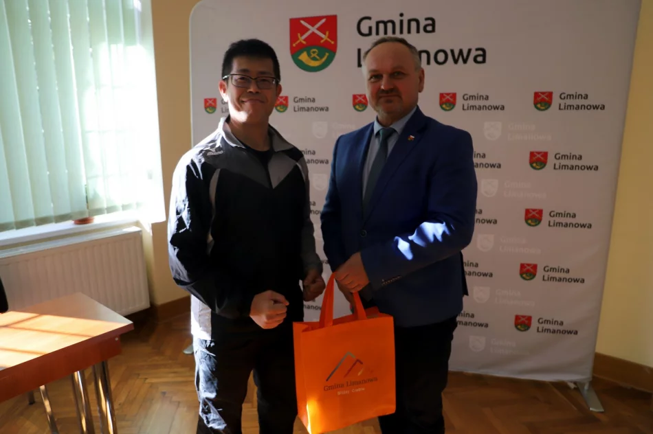 Karatecy z Japonii z wizytą u Wójta Gminy Limanowa - zdjęcie 12