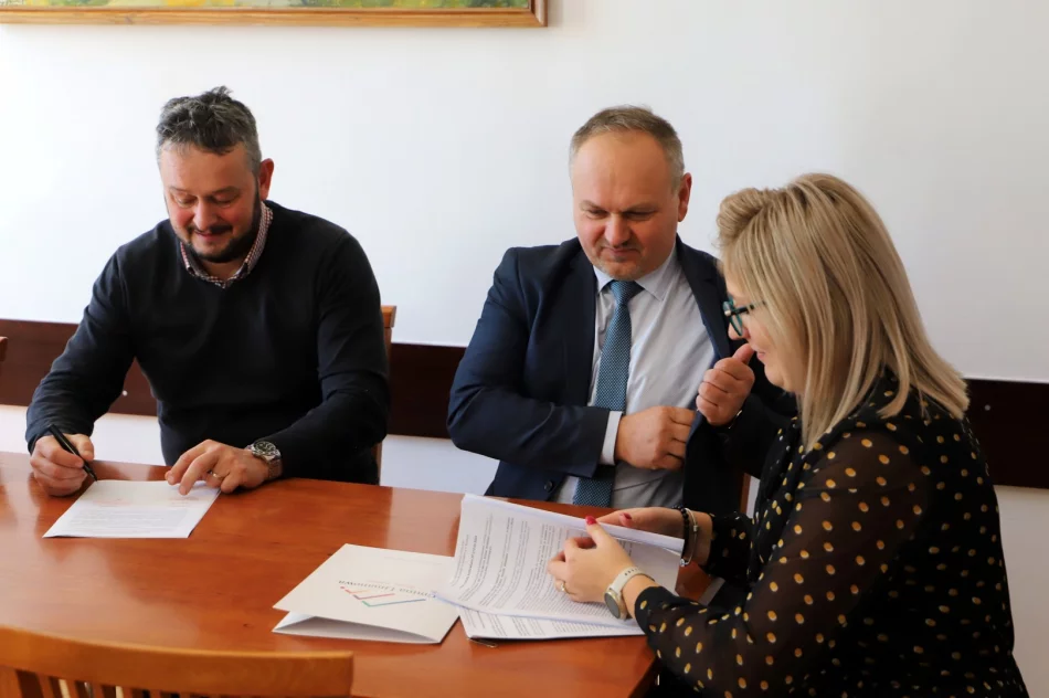 Wykonanie drogi do osiedla za tartakiem w m. MordarkA - zdjęcie 3