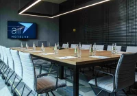 Dlaczego warto zdecydować się na wynajem sali konferencyjnej w hotelu? - zdjęcie główne